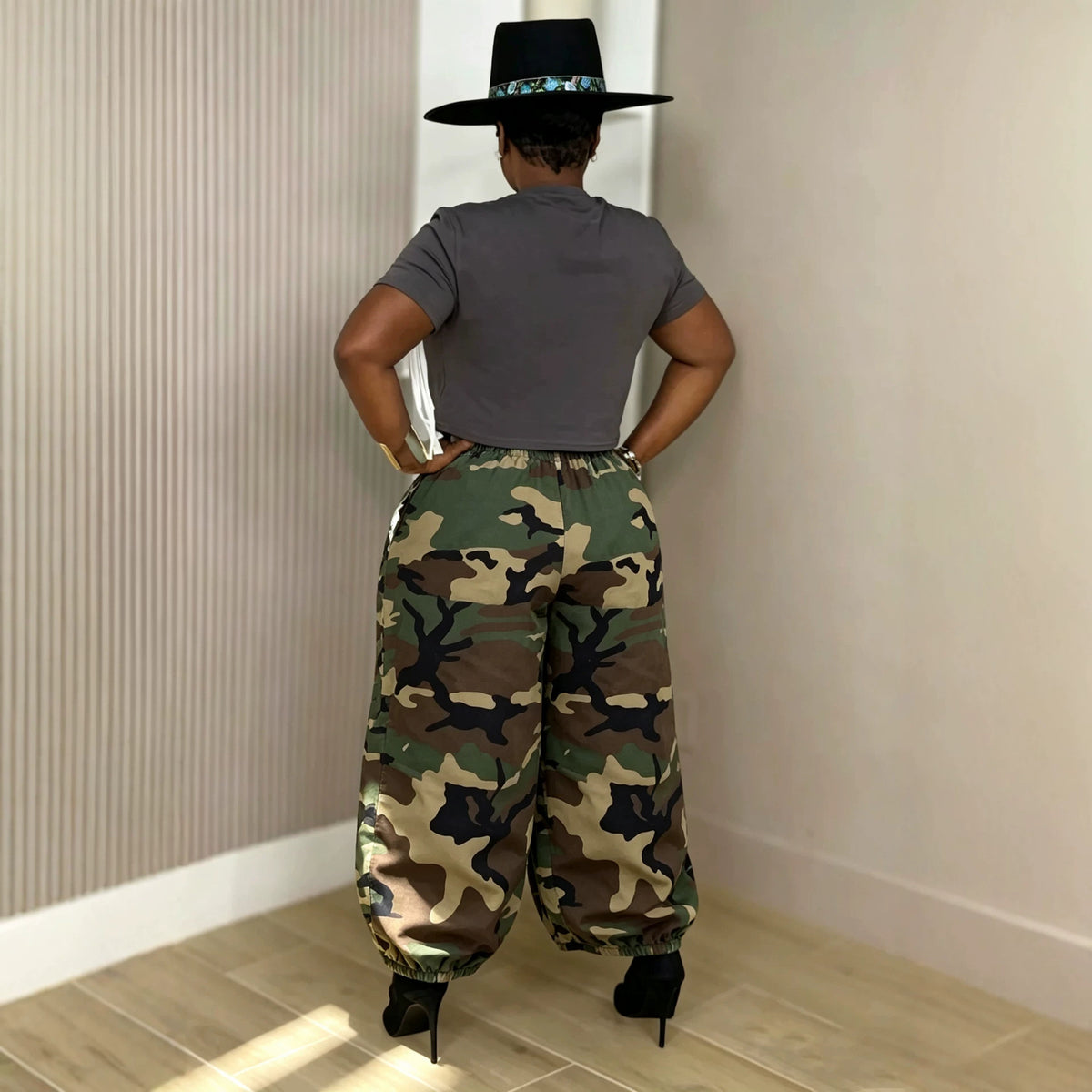 Pantalón Camuflaje Denim Kireon — Estilo Militar Urbano
